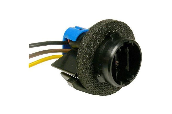 3-Wire GM Double Contact Tail, Turn & Stop Light Socket.